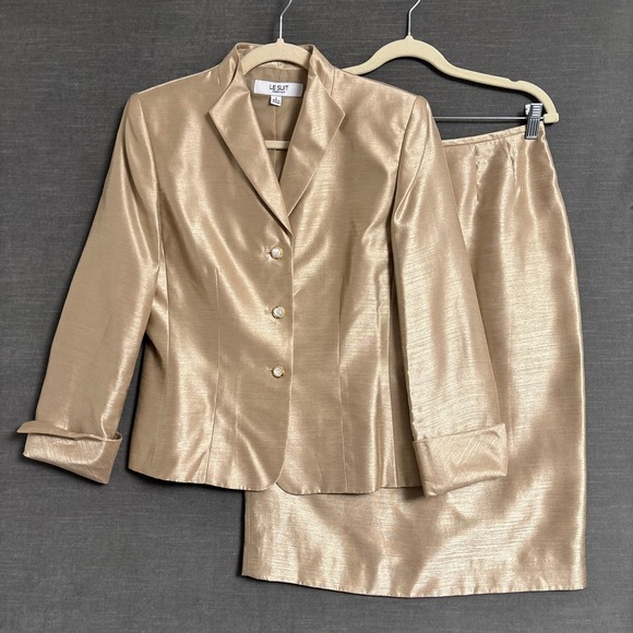Le Suit Dresses & Skirts - Le Suit Skirt Suit 6 Gold Satin Shimmer Metallic Formal Wedding Evening Mother
